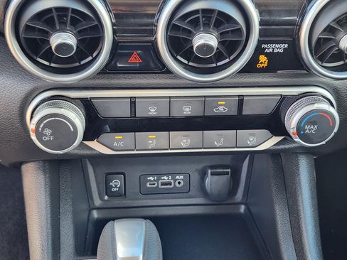 Used 2024 Nissan Sentra SV image 15