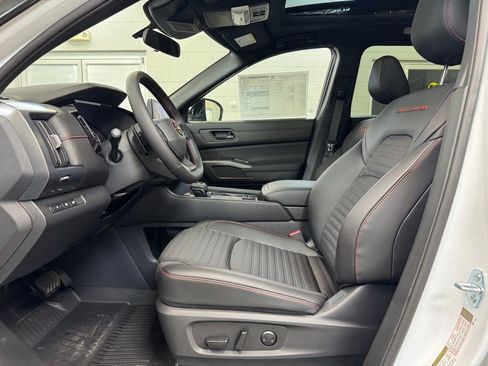 New 2026 Nissan Pathfinder Rock Creek AWD/4WD image 11
