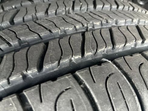 Used 2021 Toyota RAV4 XLE image 28