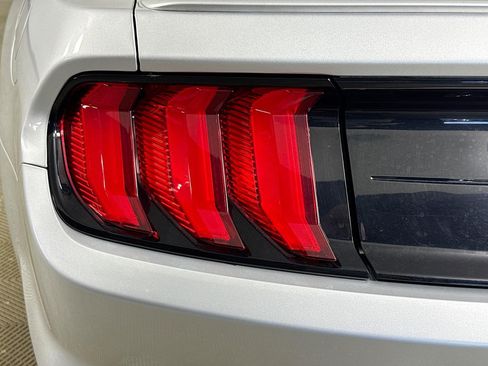 Used 2018 Ford Mustang Premium image 34