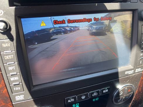 Used 2012 GMC Yukon XL Denali AWD/4WD image 19