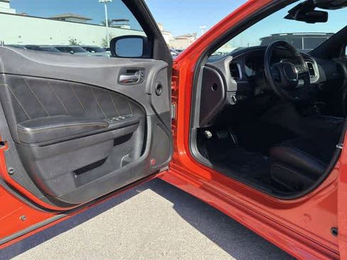 Used 2017 Dodge Charger R/T image 10