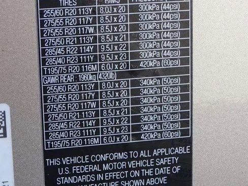 Used 2023 Land Rover Range Rover SE image 10