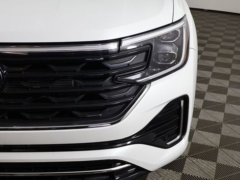 Used 2024 Volkswagen Atlas SEL Premium R-Line AWD/4WD image 15