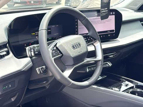 New 2026 Audi Q3 quattro 2.0T AWD/4WD image 10