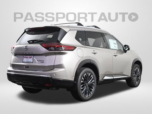 New 2026 Nissan Rogue Platinum image 8