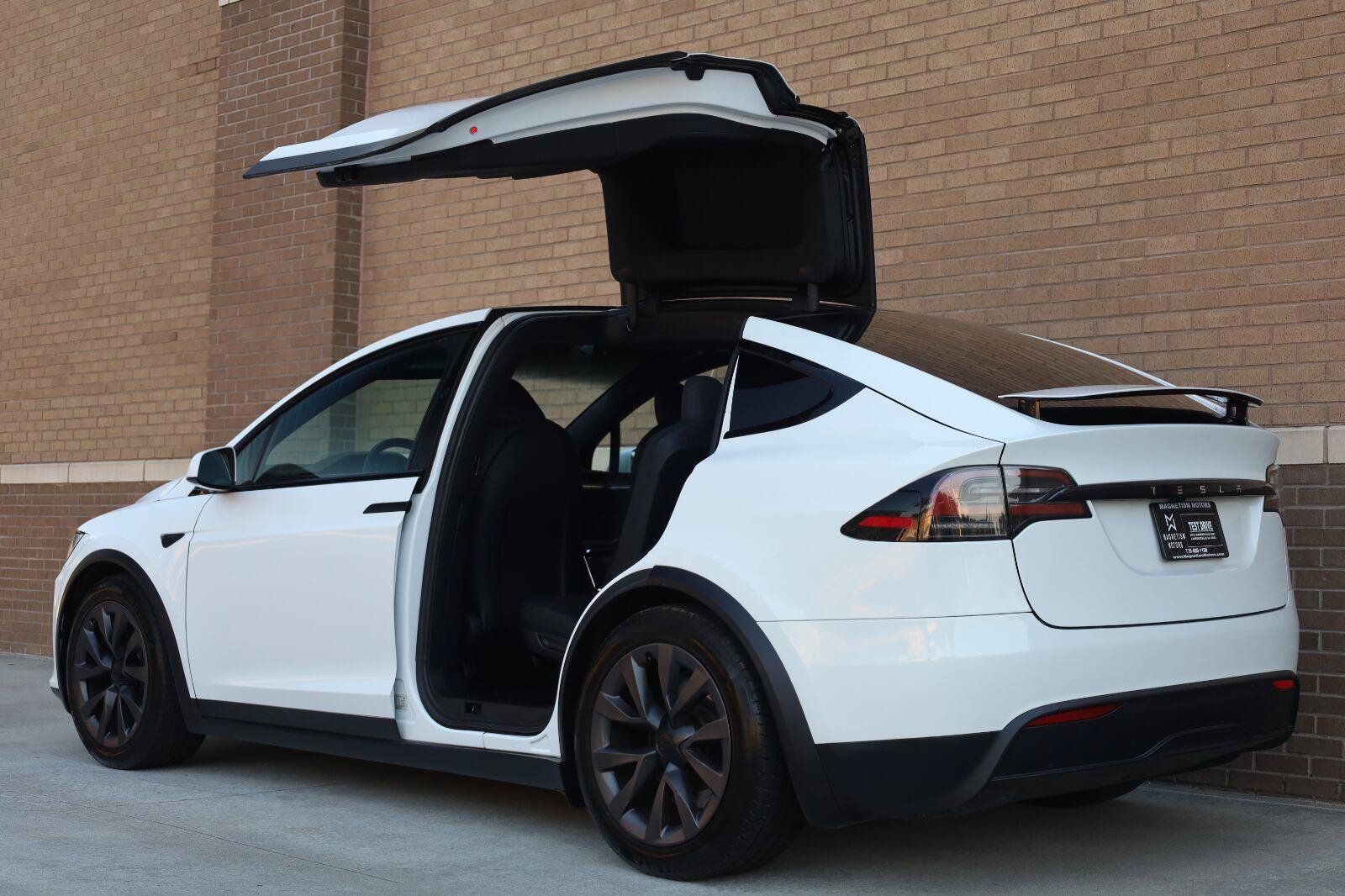 Used 2023 Tesla Model X AWD/4WD image 8