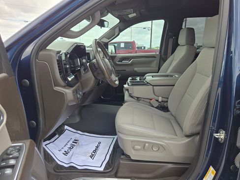 Used 2023 Chevrolet Silverado 1500 LT image 9