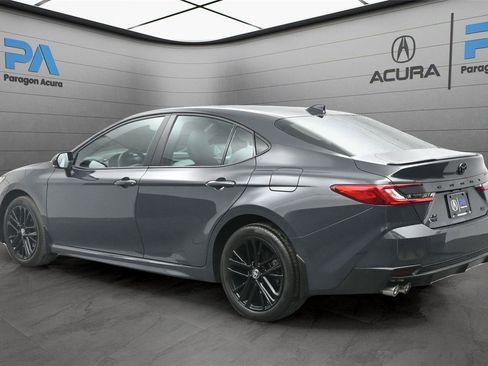 Used 2025 Toyota Camry SE w/ Convenience Package image 19