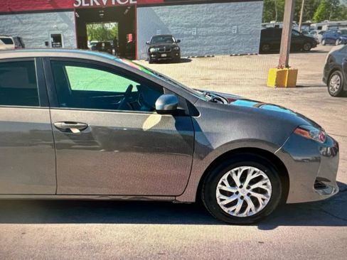 Used 2019 Toyota Corolla LE FWD image 6