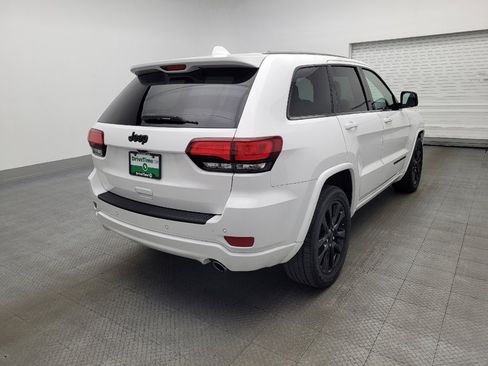 Used 2019 Jeep Grand Cherokee Altitude image 9