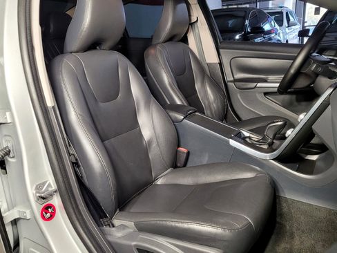 Used 2016 Volvo S60 T5 Premier image 19