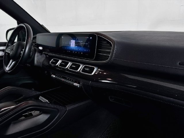 Used 2020 Mercedes-Benz GLE 350 4MATIC w/ MBUX Technology Package image 26