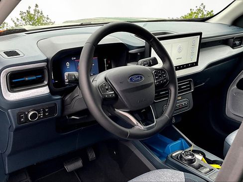 New 2025 Ford Maverick XLT w/ XLT Luxury Package image 6