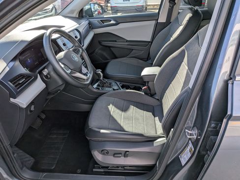 Certified 2023 Volkswagen Taos SE w/ Panoramic Sunroof Package image 26