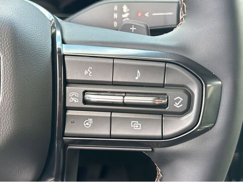 New 2026 GMC Yukon XL AT4 w/ AT4 Premium Plus Package image 33