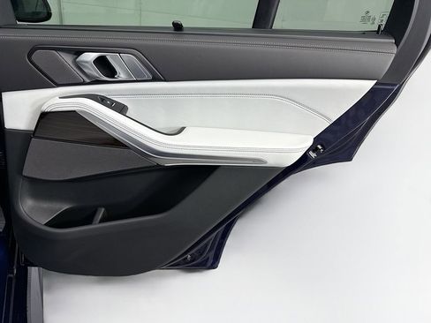 New 2026 BMW X5 xDrive40i w/ M Sport Package image 26