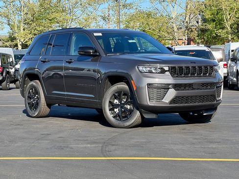 New 2026 Jeep Grand Cherokee Altitude AWD/4WD image 1
