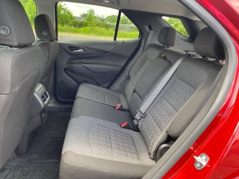 Used 2024 Chevrolet Equinox LT FWD image 18