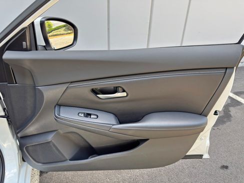 Used 2022 Nissan Sentra SV w/ Trunk Package FWD image 37
