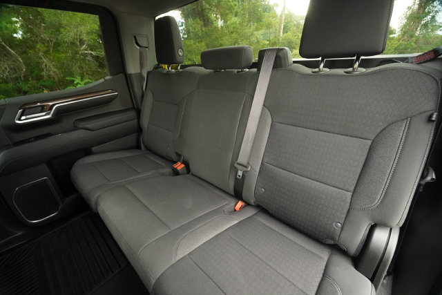Used 2022 Chevrolet Silverado 1500 LT AWD/4WD image 27