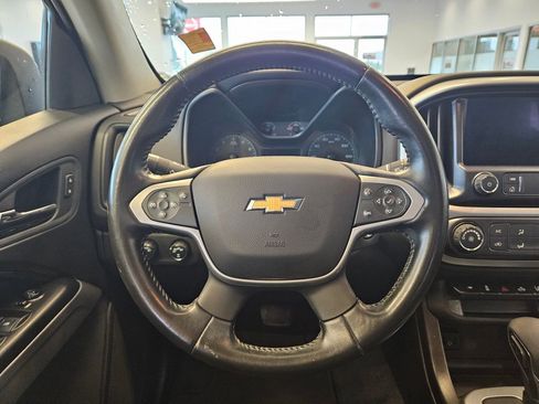 Used 2022 Chevrolet Colorado LT w/ Safety Package AWD/4WD image 15
