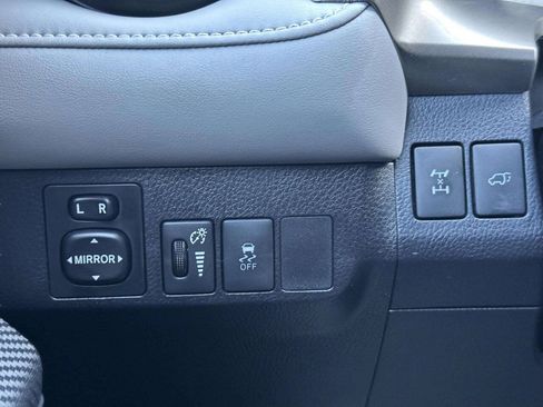 Used 2014 Toyota RAV4 Limited AWD/4WD image 27