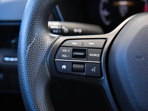 Used 2025 Honda CR-V LX image 29