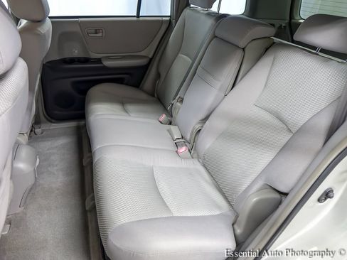 Used 2006 Toyota Highlander 2WD V6 image 11