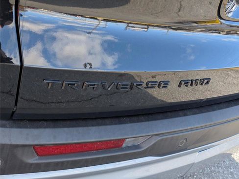 Used 2025 Chevrolet Traverse Z71 w/ Driver Confidence Package image 9