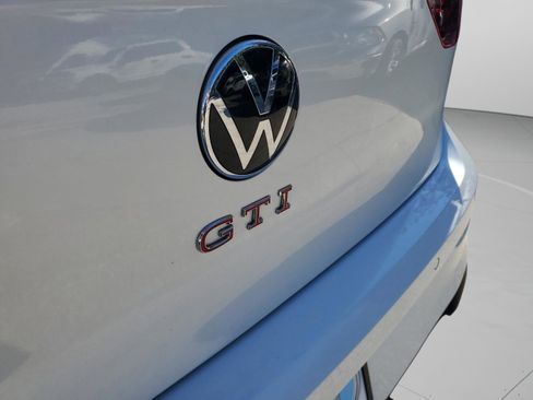 Used 2025 Volkswagen Golf S image 7