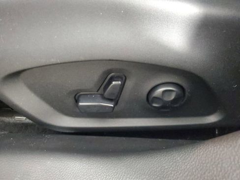 Used 2018 Jeep Compass Latitude w/ Popular Equipment Group image 19