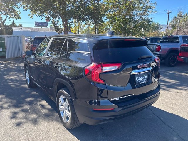 Used 2024 GMC Terrain SLE AWD/4WD image 6