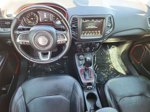 Used 2020 Jeep Compass Trailhawk w/ Leather Interior Group AWD/4WD image 9