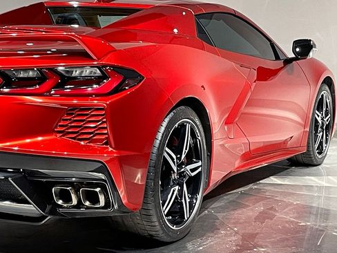 Used 2021 Chevrolet Corvette Stingray w/ Z51 Performance Package image 39