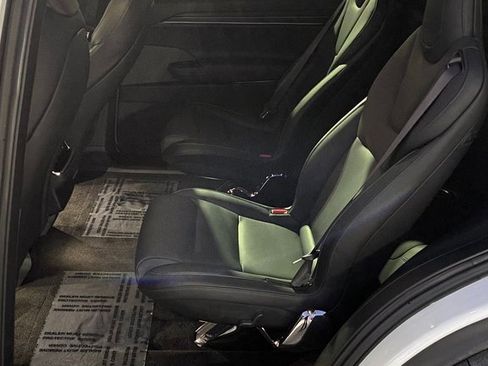 Used 2022 Tesla Model X Plaid image 6