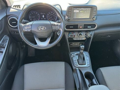 Used 2018 Hyundai Kona SEL image 14