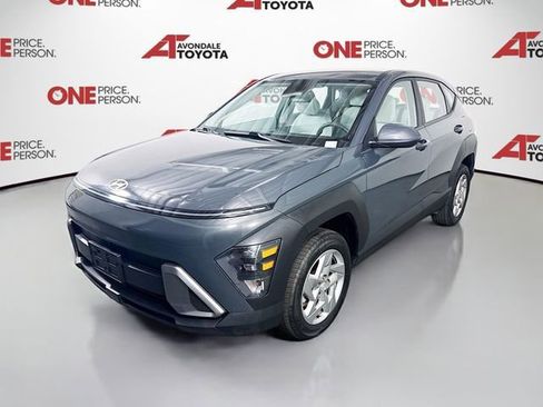 Used 2024 Hyundai Kona SE AWD/4WD image 3