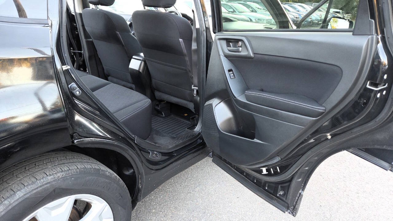 Used 2014 Subaru Forester 2.5i Premium w/ All-Weather Package AWD/4WD image 37