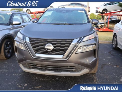 Used 2023 Nissan Rogue SV FWD image 7