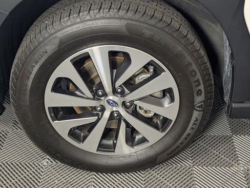 Used 2024 Subaru Outback Premium image 8