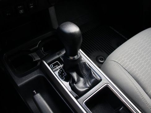 Used 2019 Toyota Tacoma SR5 image 8