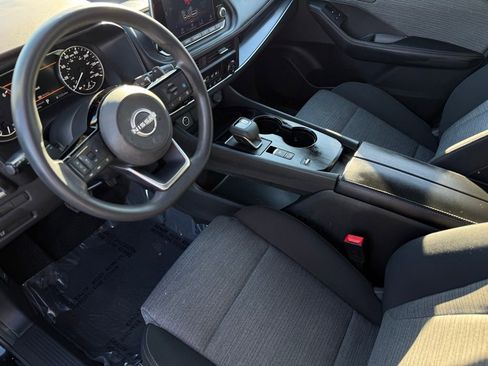 Certified 2023 Nissan Rogue SV image 17