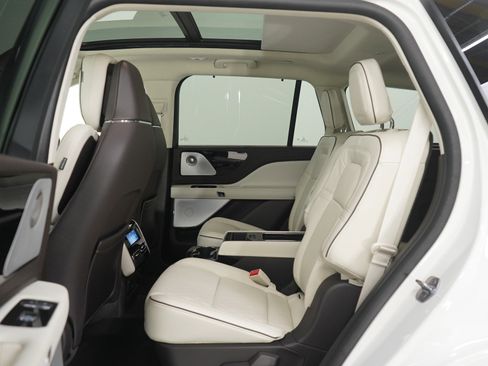 Used 2024 Lincoln Aviator Black Label image 19