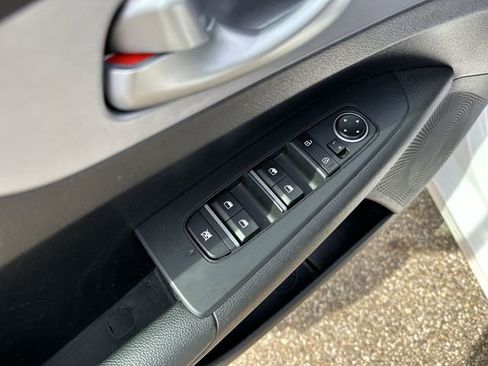 Used 2024 Kia Forte LXS FWD image 17