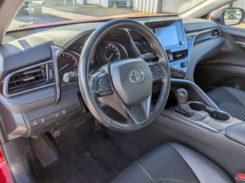 Used 2024 Toyota Camry SE image 13