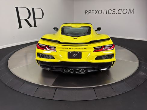 Used 2023 Chevrolet Corvette Z06 RWD image 8