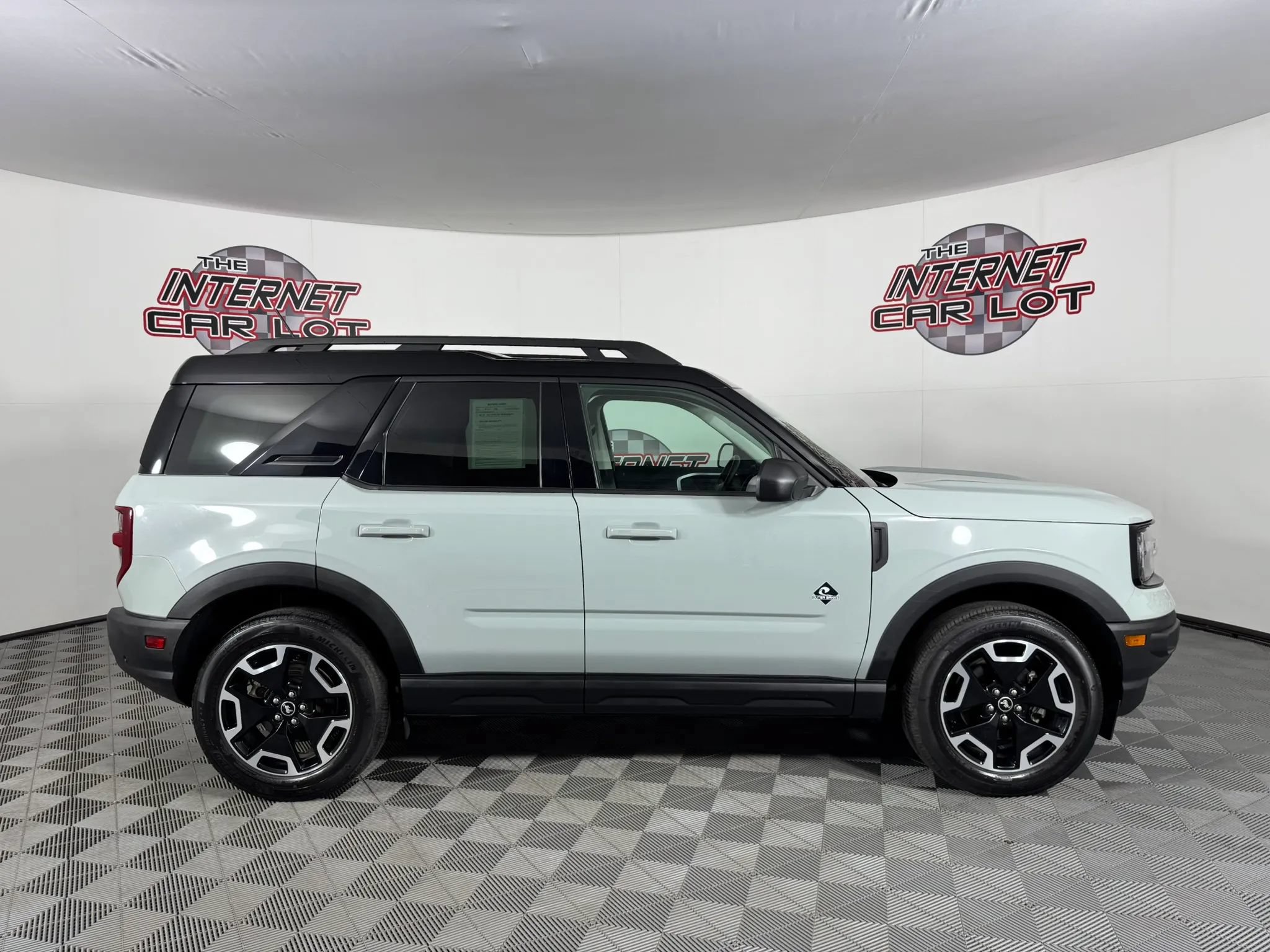 Used 2024 Ford Bronco Sport Outer Banks w/ Tech Package AWD/4WD image 8