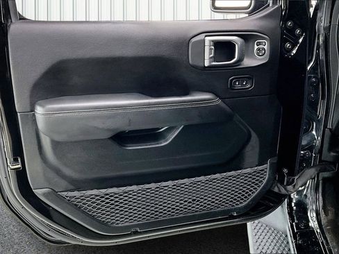 Used 2020 Jeep Wrangler Unlimited Sahara w/ Dual Top Group image 20