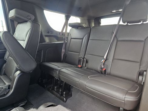 Used 2022 GMC Yukon XL Denali image 13